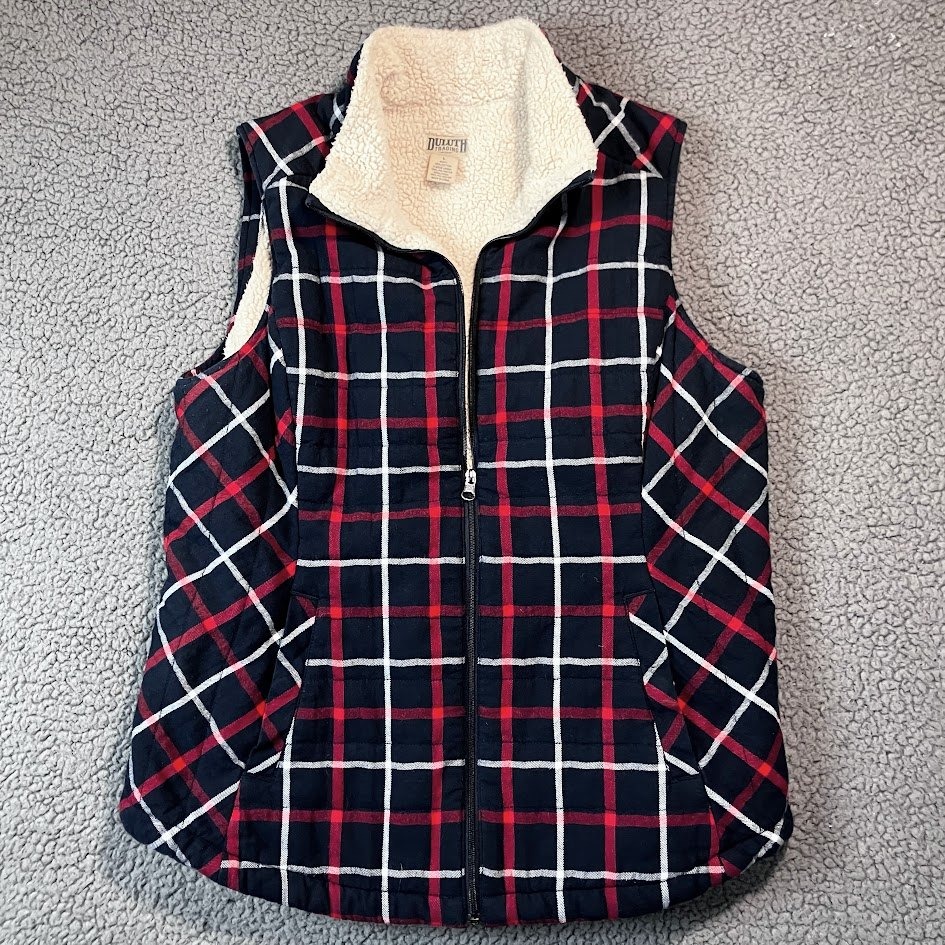 Duluth Trading Co Womens L Plaid Sherpa Lined Quilted Vest Navy Red White Zip